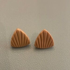 Tan textured earrings